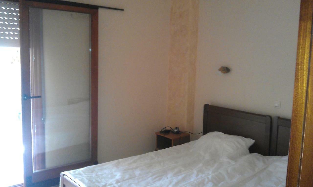 Apartment 60M From Sea! Nea Kallikrateia Екстериор снимка