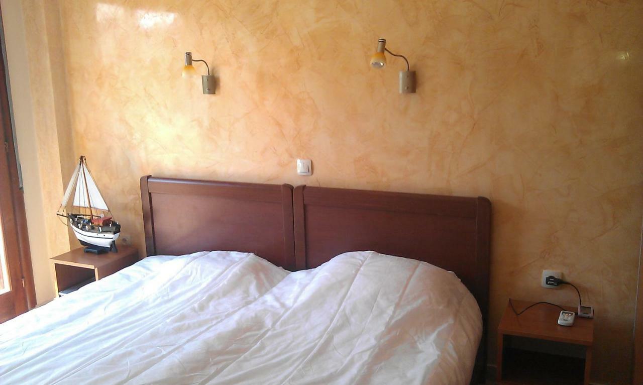 Apartment 60M From Sea! Nea Kallikrateia Екстериор снимка